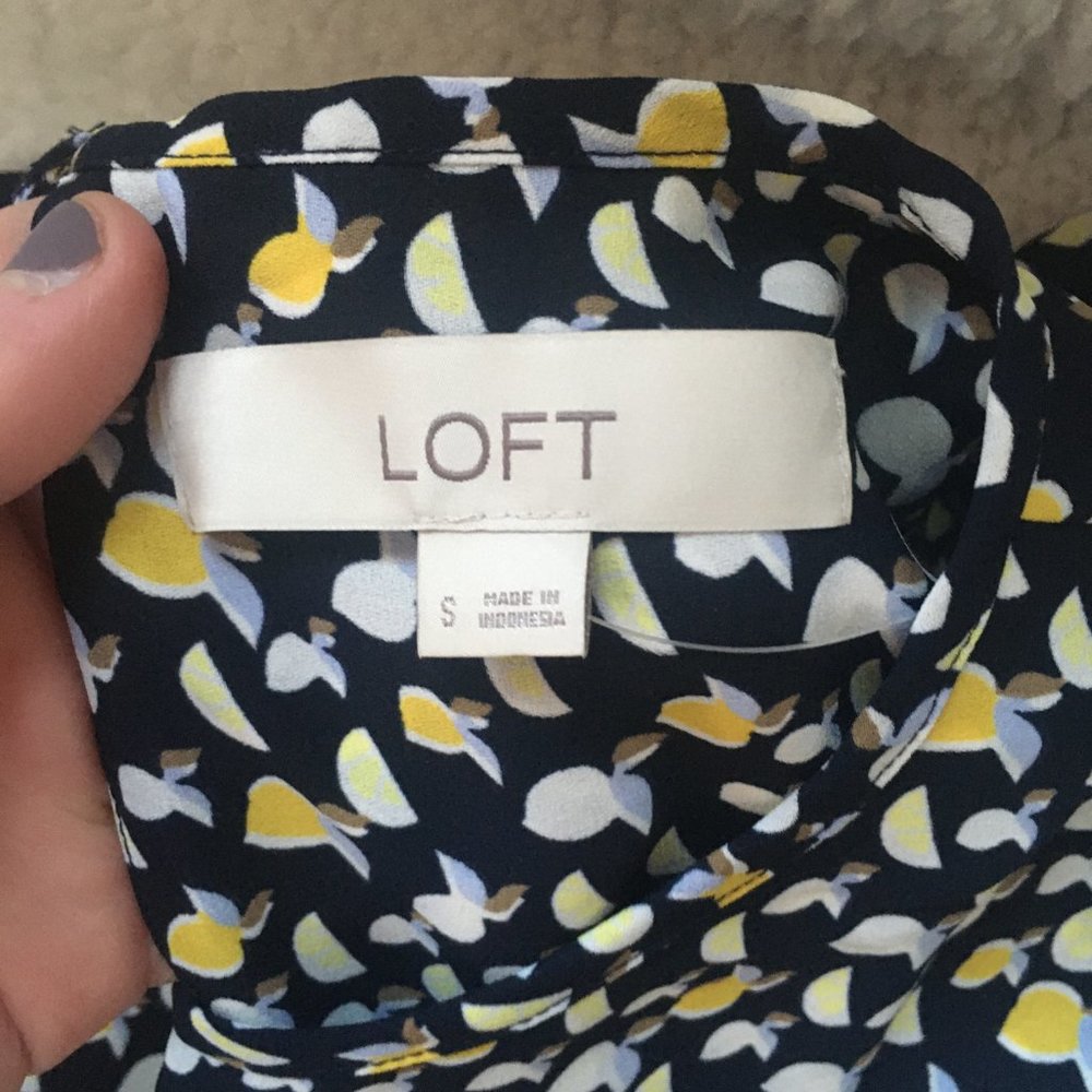 LOFT Flutter Sleeve Shell - Picture 3 of 7